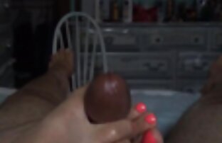 XXX माँ सिखाता है युवा उसकी हिंदी में सेक्सी वीडियो मूवी प्रेमिका बनाता है