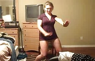XXX लेस्बियन सेक्स के साथ एक आकर्षक सौंदर्य हिंदी मूवी सेक्सी