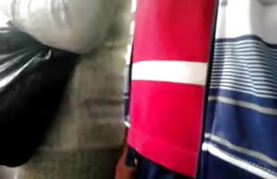 XXX सोने के बाद गर्म बिल्ली के साथ सुंदर सेक्सी मूवी एचडी मूवी लड़की