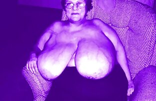 XXX बॉस नए काम पर आराम महसूस करने में मदद करता सेक्सी मूवी बीपी वीडियो है
