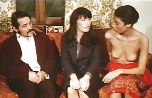 XXX सुंदर तन उसके प्रेमी के लिए हिंदी सेक्सी मूवी एचडी एक बेले है